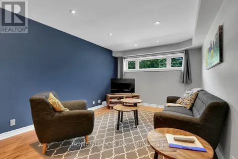 2601 Needham Crescent Ottawa ON K1V 6K1