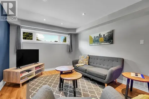 2601 Needham Crescent Ottawa ON K1V 6K1