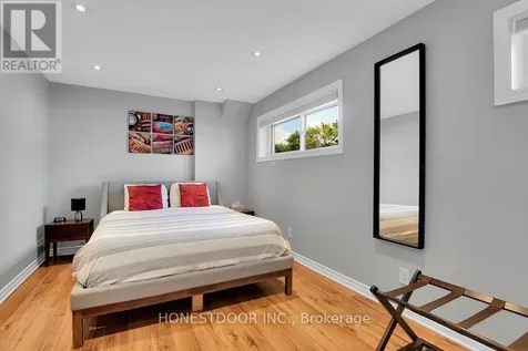 2601 Needham Crescent Ottawa ON K1V 6K1