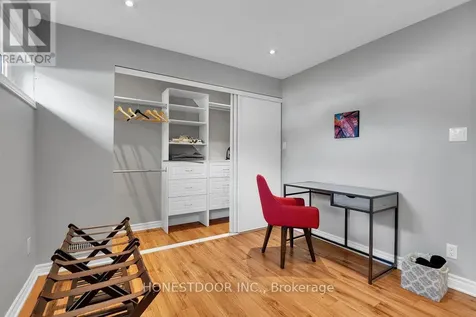 2601 Needham Crescent Ottawa ON K1V 6K1