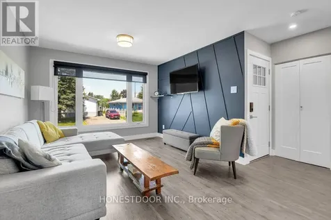 2601 Needham Crescent Ottawa ON K1V 6K1