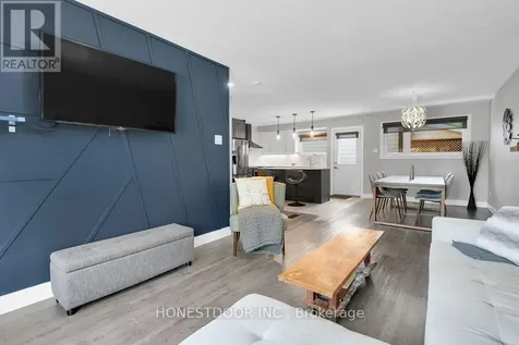 2601 Needham Crescent Ottawa ON K1V 6K1