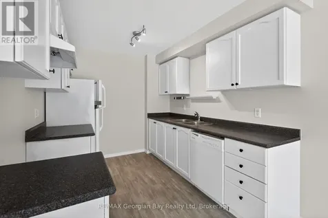836 Coral Springs Lane Midland ON L4R 0A1