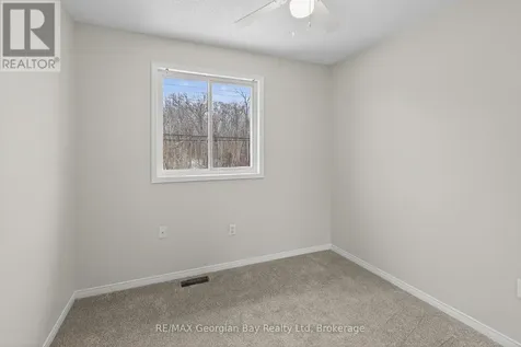 836 Coral Springs Lane Midland ON L4R 0A1