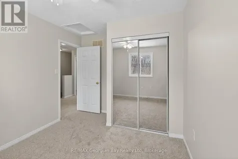 836 Coral Springs Lane Midland ON L4R 0A1