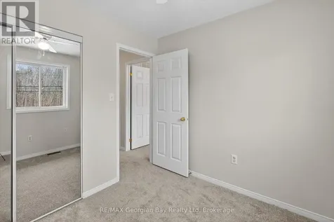 836 Coral Springs Lane Midland ON L4R 0A1