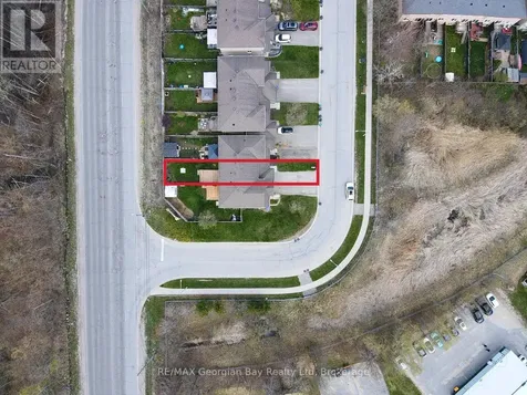 836 Coral Springs Lane Midland ON L4R 0A1