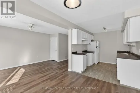 836 Coral Springs Lane Midland ON L4R 0A1