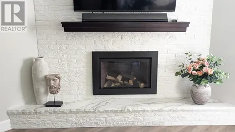 13 Bathurst Street Ottawa ON K2W 1A7