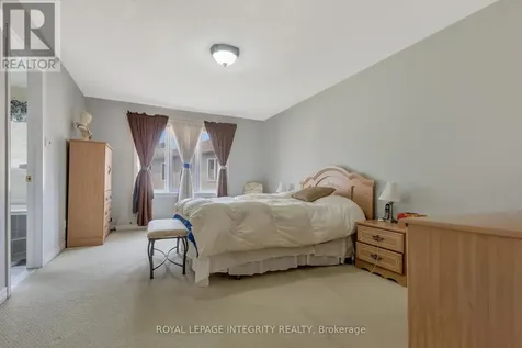 7 Westpointe Crescent Ottawa ON K2G 5Z1