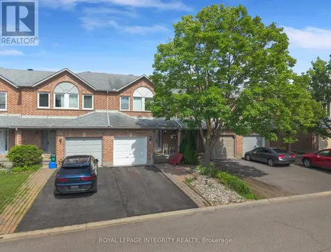 7 Westpointe Crescent Ottawa ON K2G 5Z1