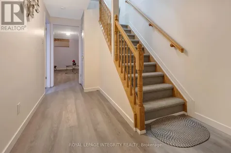 7 Westpointe Crescent Ottawa ON K2G 5Z1