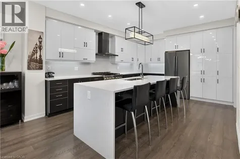 3364 Vernon Powell Drive Oakville ON L6H 0Y3
