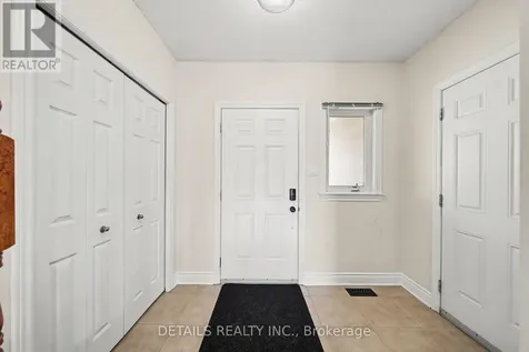 261 Parkin Circle Ottawa ON K1T 4G8