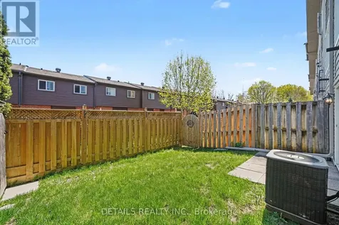261 Parkin Circle Ottawa ON K1T 4G8