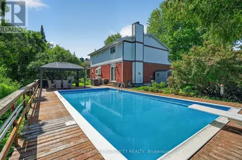 1243 Plante Drive Ottawa ON K1V 9E9