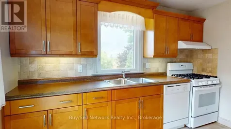 962 Ward Street Selwyn ON K0L 1H0