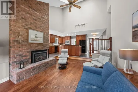 6584 Harvest Grove Drive Ottawa ON K4P 1E9