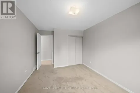 6584 Harvest Grove Drive Ottawa ON K4P 1E9