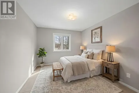 6584 Harvest Grove Drive Ottawa ON K4P 1E9