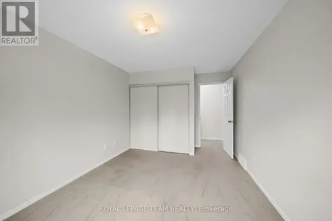 6584 Harvest Grove Drive Ottawa ON K4P 1E9