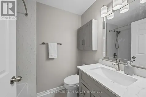 6584 Harvest Grove Drive Ottawa ON K4P 1E9