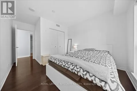 242 Rideau Street Ottawa ON K1N 0B7