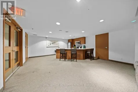 242 Rideau Street Ottawa ON K1N 0B7