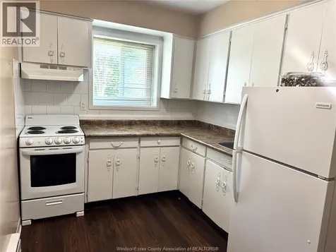 2035 University Avenue West Windsor ON N9B 1E1