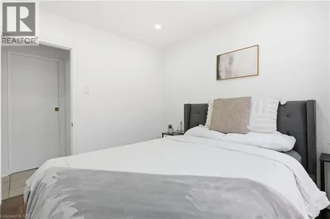 141 Mcanulty Boulevard Hamilton ON L8H 3H6