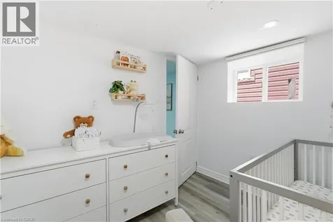 141 Mcanulty Boulevard Hamilton ON L8H 3H6