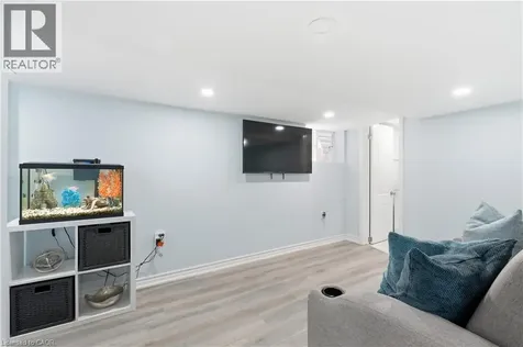 141 Mcanulty Boulevard Hamilton ON L8H 3H6