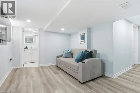 141 Mcanulty Boulevard Hamilton ON L8H 3H6
