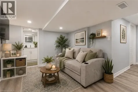 141 Mcanulty Boulevard Hamilton ON L8H 3H6