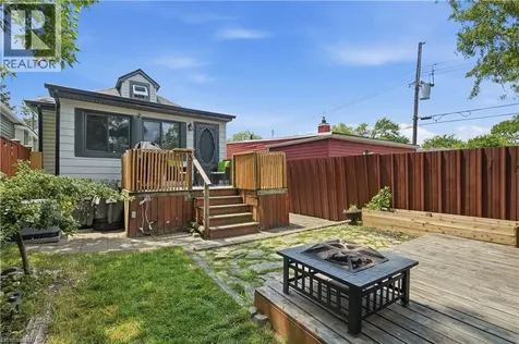 141 Mcanulty Boulevard Hamilton ON L8H 3H6