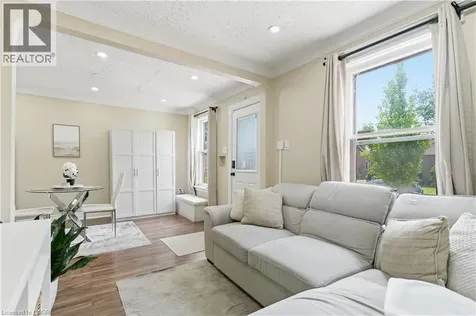 141 Mcanulty Boulevard Hamilton ON L8H 3H6