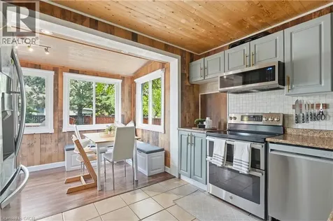141 Mcanulty Boulevard Hamilton ON L8H 3H6