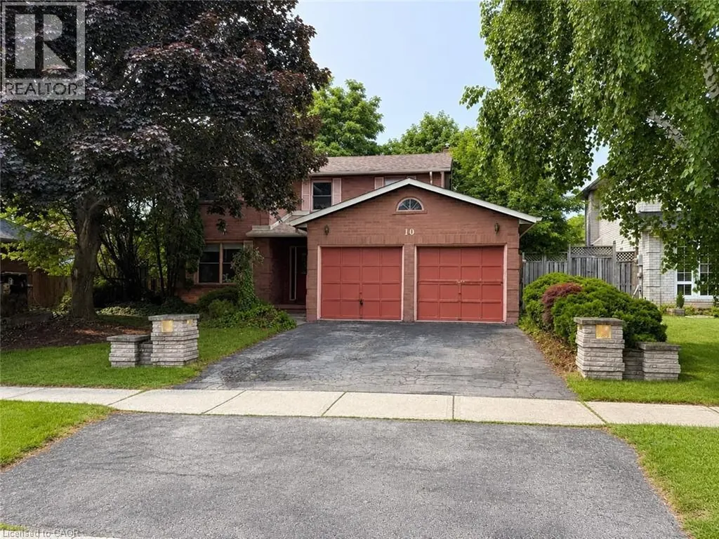 10 Jeanette Avenue Grimsby ON L3M 5B8