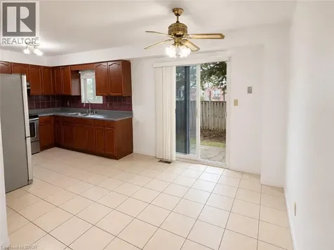 10 Jeanette Avenue Grimsby ON L3M 5B8