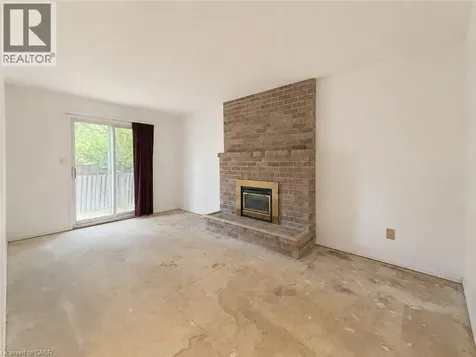 10 Jeanette Avenue Grimsby ON L3M 5B8