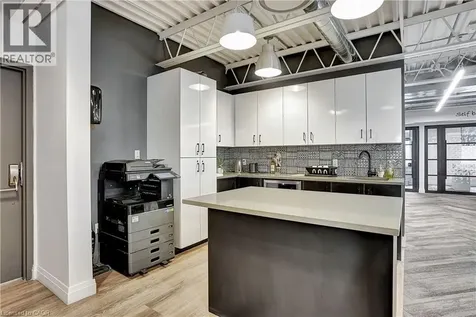 618 King Street Kitchener ON N2G 1C8