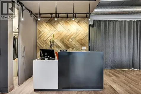 618 King Street Kitchener ON N2G 1C8