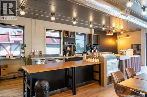 618 King Street Kitchener ON N2G 1C8