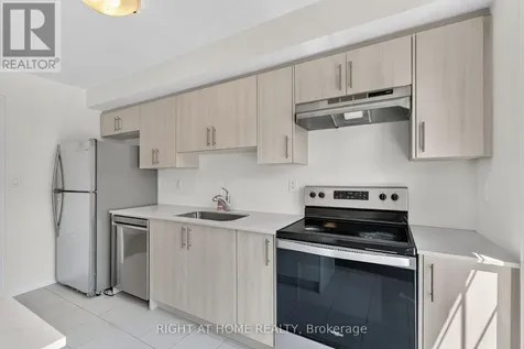 9 Silo Mews Barrie ON L9J 0V4