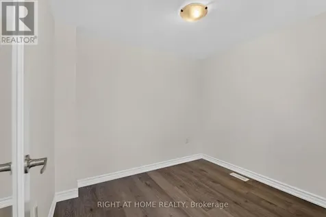 9 Silo Mews Barrie ON L9J 0V4