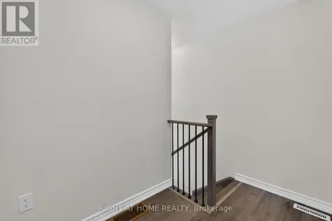 9 Silo Mews Barrie ON L9J 0V4