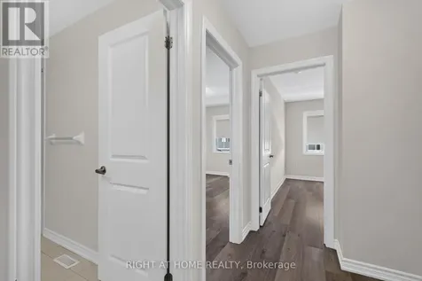 9 Silo Mews Barrie ON L9J 0V4