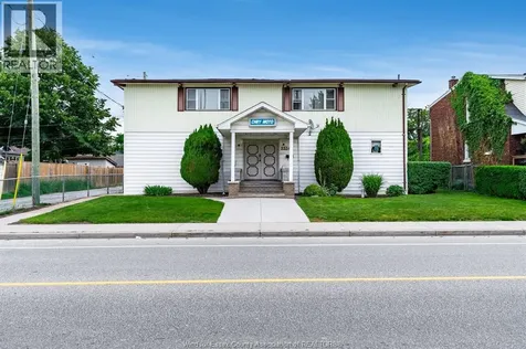 2330-2334 Mcdougall Windsor ON N8X 3N4
