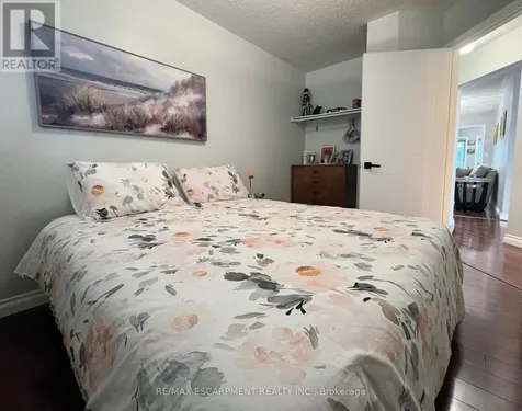227 Silverbirch Boulevard Hamilton ON L0R 1W0