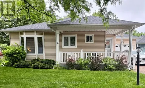 227 Silverbirch Boulevard Hamilton ON L0R 1W0